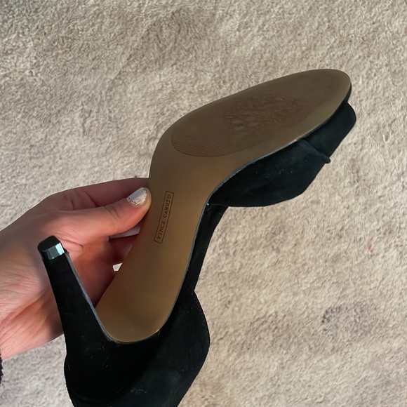 Size 7.5 black heels - Picture 2 of 2